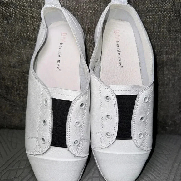 Women's Bernie Mev, TW65 Sneaker TW65-WHT-blk ELAS White Black Leather - Picture 2 of 7